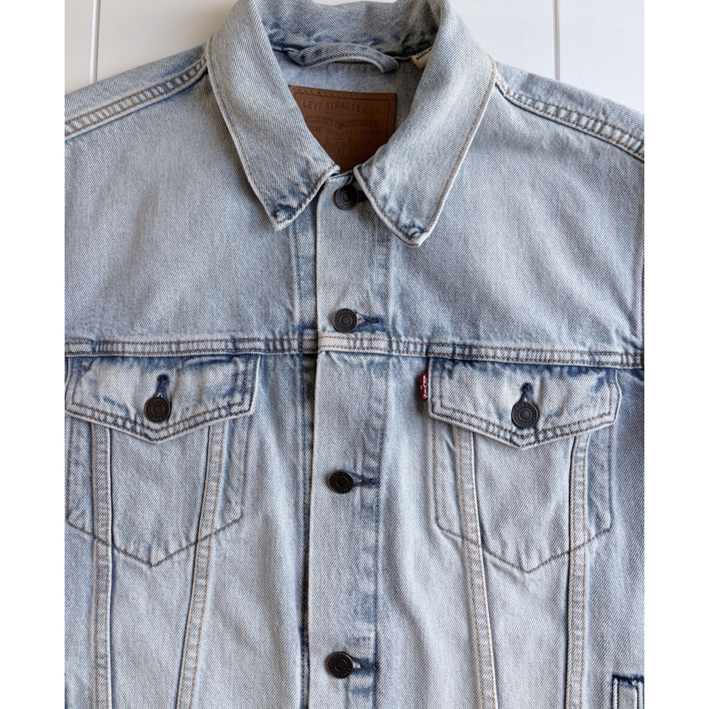 Levi's 100% Cotton Denim Trucker Jacket Light Wash Jean Mens M Classic Casual - Picture 9 of 15